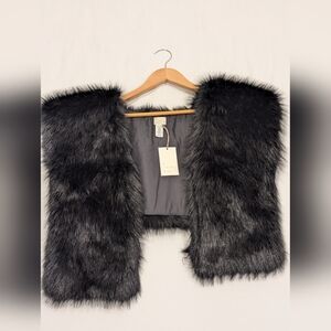 NWT! A New Day a faux Fur Shoulder Cape
